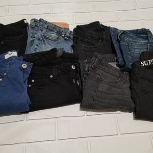 Bundles of 8 jeans